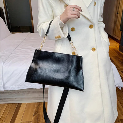 Ashford | Sigrid – Women’s Glossy Chain - Link Handbag – PU Leather – Spacious Interior - Ashford London Clothing