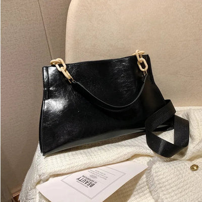 Ashford | Sigrid – Women’s Glossy Chain - Link Handbag – PU Leather – Spacious Interior - Ashford London Clothing